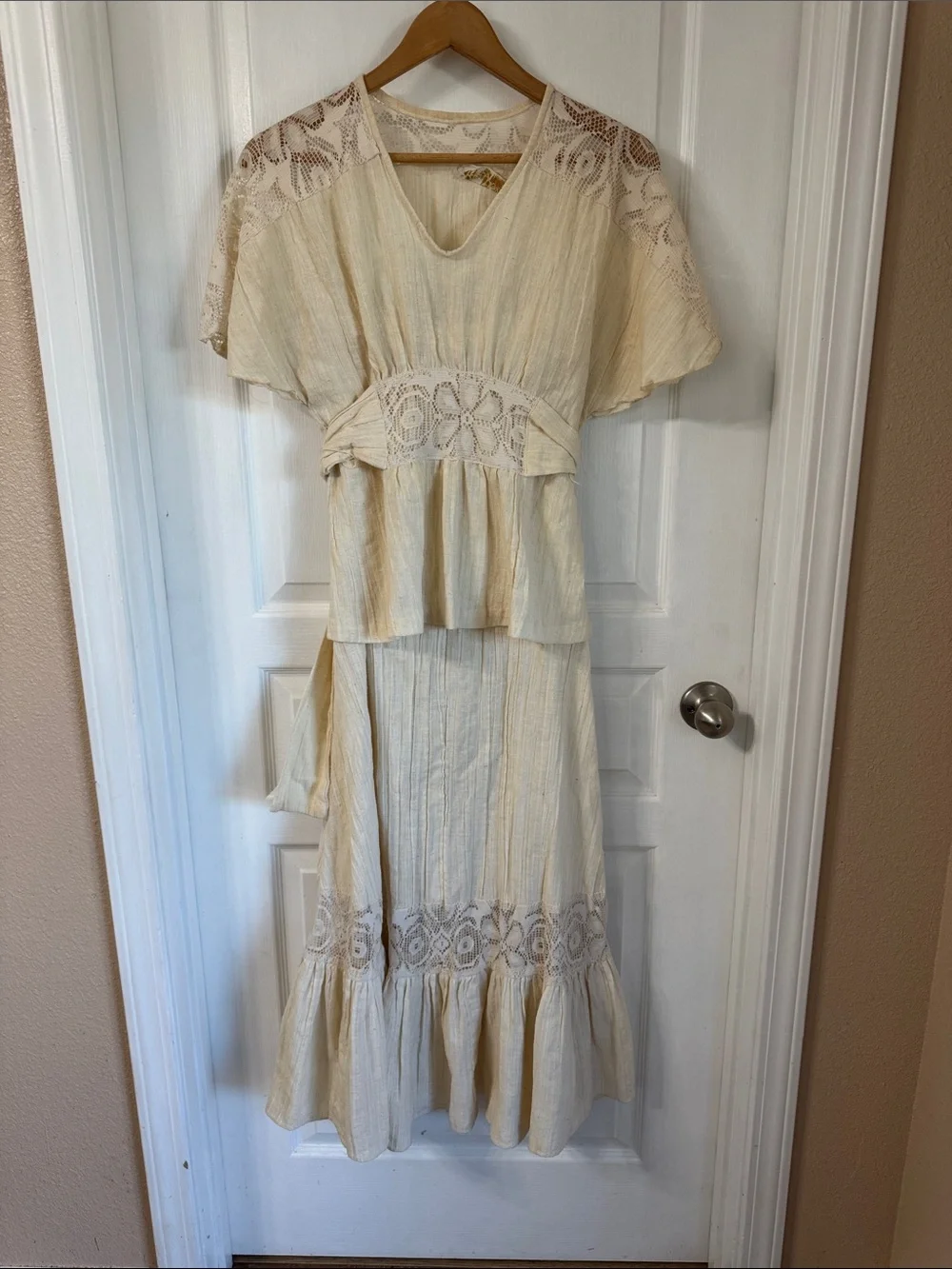 *RARE* RAE Dolls San Francisco Ivory Lace-Trimmed Two-Piece Maxi Dress - Picture 3 of 10